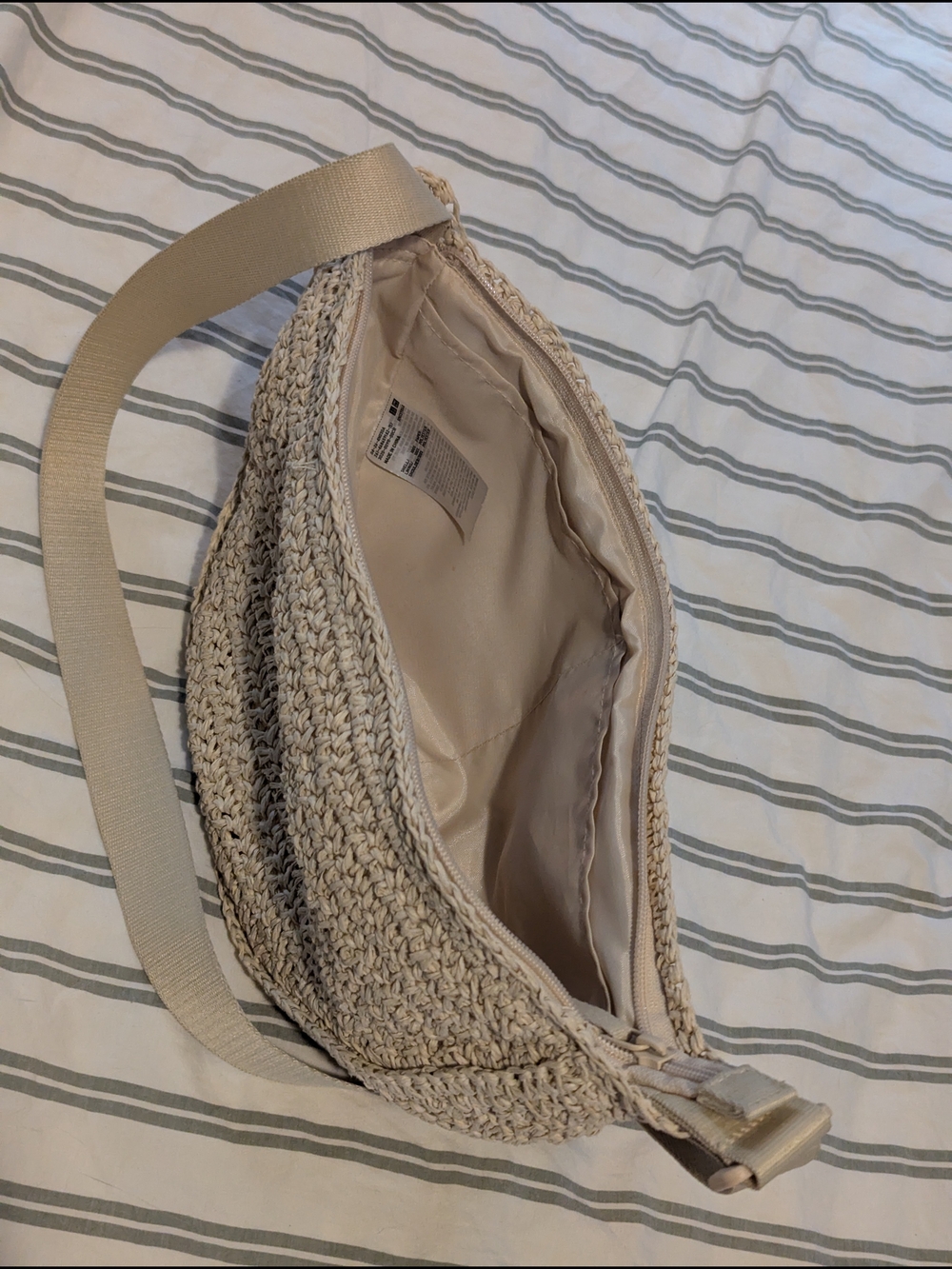 Uniqlo Mini Round Bag Crochet Raffia View 2